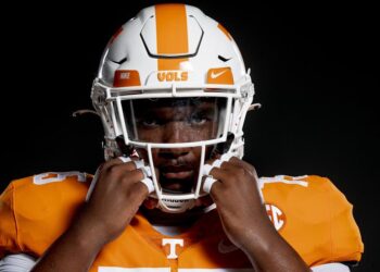 Vols Host Missouri Saturday