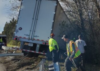 Mosheim Man Injured In Wreck Involving Tractor-Trailer