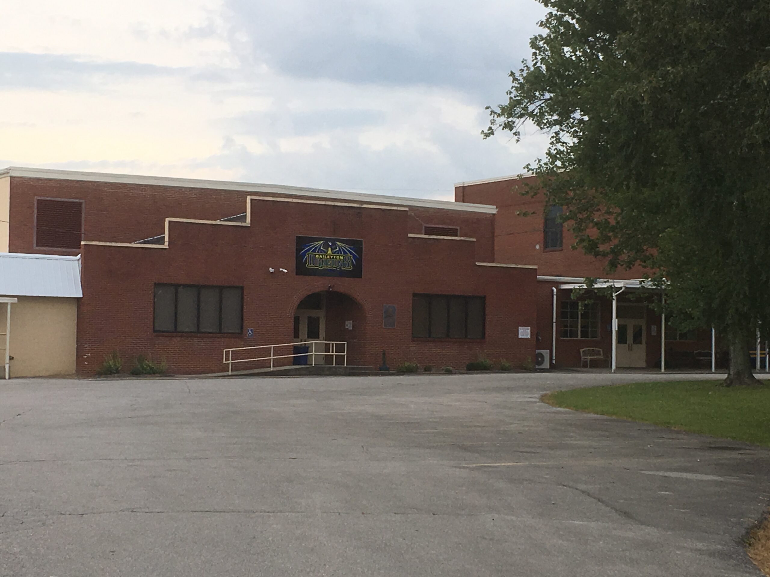Greene County Rabies Clinic At Baileyton School