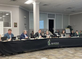 Greeneville City School Board Vote To Change Graduation Ceremony Date