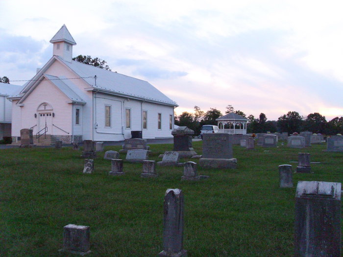 Cedar Hill Cemetery: Decoration of Graves