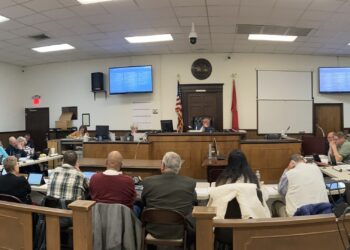 County Commissioners Vote To Abolish Office Of Constable On First Reading