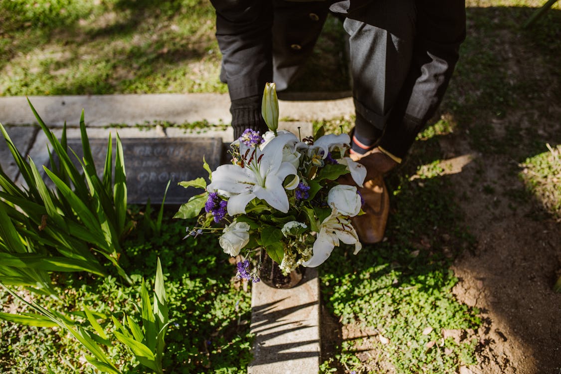 Cedar Hill Cemetery Decoration of Graves