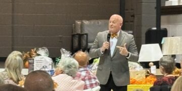 Dr. Keith Carver Keynote Speaker At Farm City Banquet