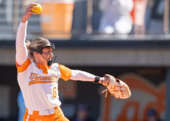 Fifth Inning Surge Leads #7 Tennessee to Series Win Over #13 Georgia