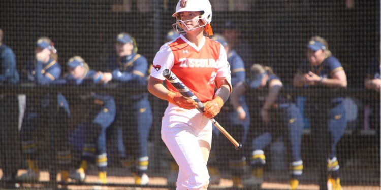 Eagles sweep #17 Pioneers