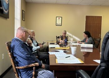 (L-R) Commission member Doug Fezell, Chairman Johnny Honeycutt, Commissioner member Doug Debusk, Water Superintendent Laura White & Controller Kaci Lowe