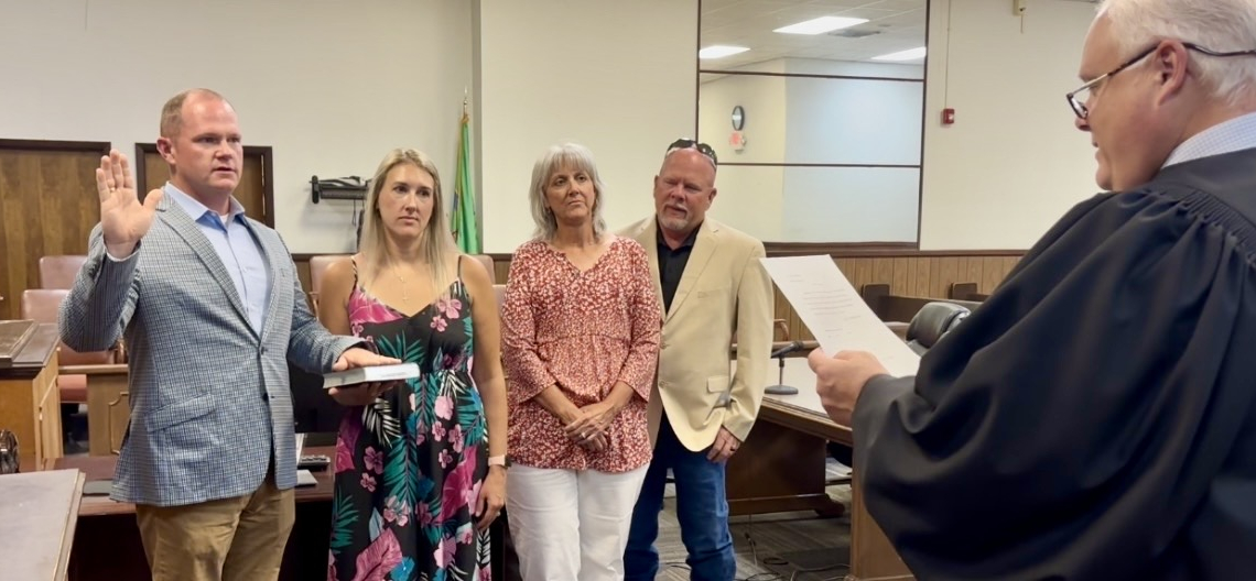 (L-R) E.J. Swatsell with his wife Kasey and his mother and father Missy and Kevin Swatsell.