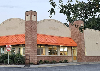 The Bojangles restaurant in Greeneville closed permanently last week.