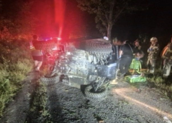Emergency personnel work to free the injured victim from the wreckage. (Photo from Greene County Sheriff's Department)