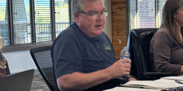 Greeneville Building Official Bert Seay addresses the workshop Tuesday (Radio Greeneville News photo)